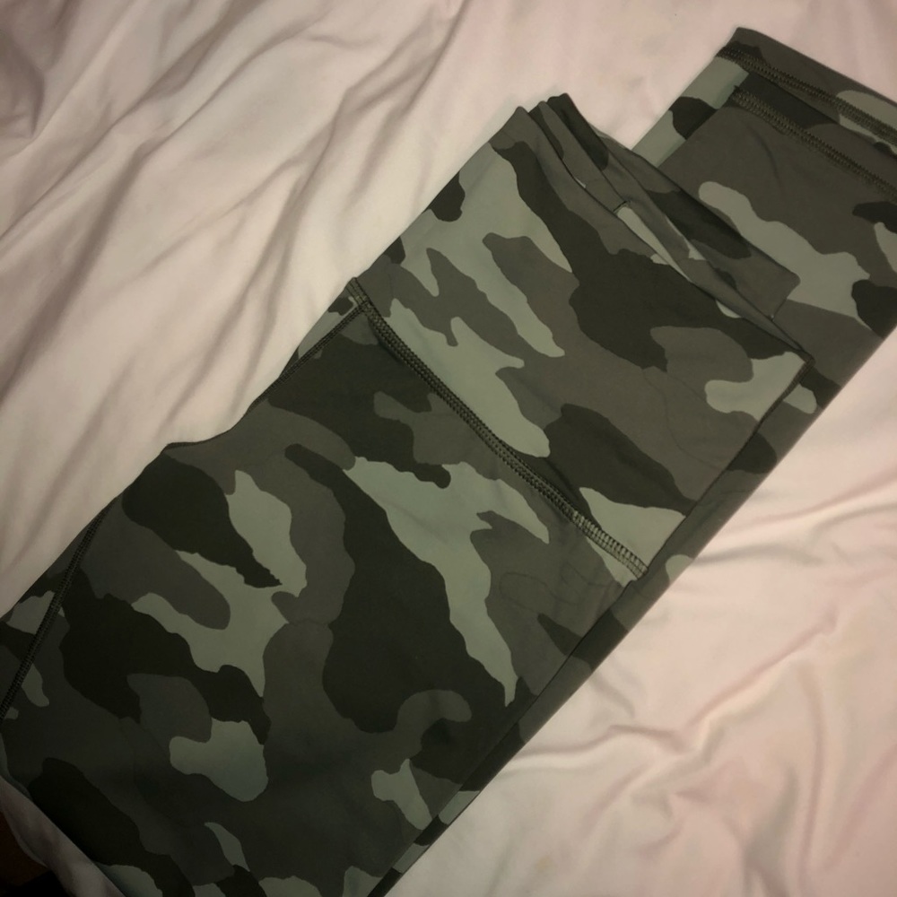 Camo leggings